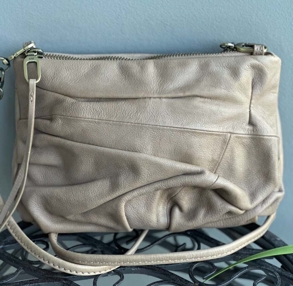 Hobo Dare Leather Crossbody Bag Rose Taupe